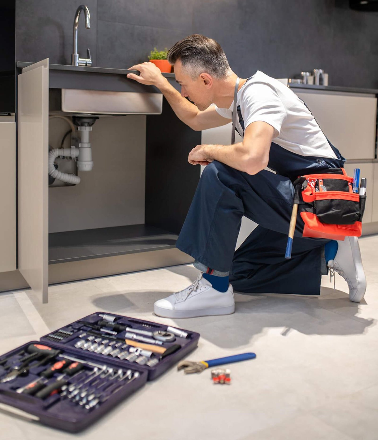 plumbers working in kl